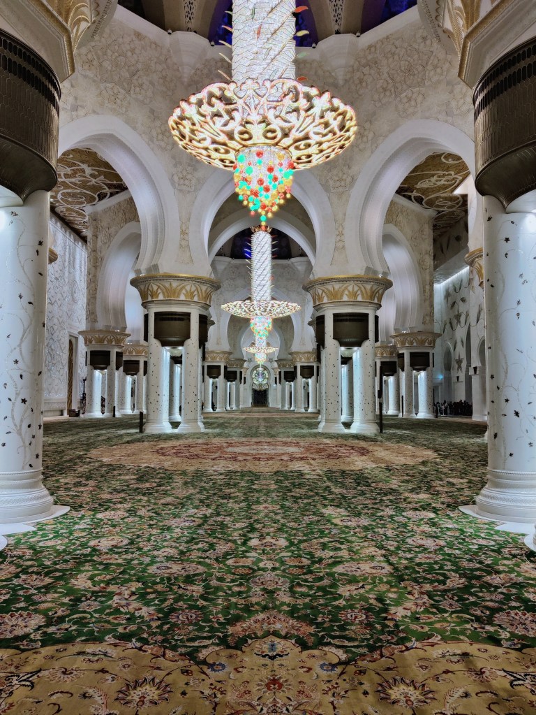 Sheikh Zayed Grand Mosque, main prayer hall