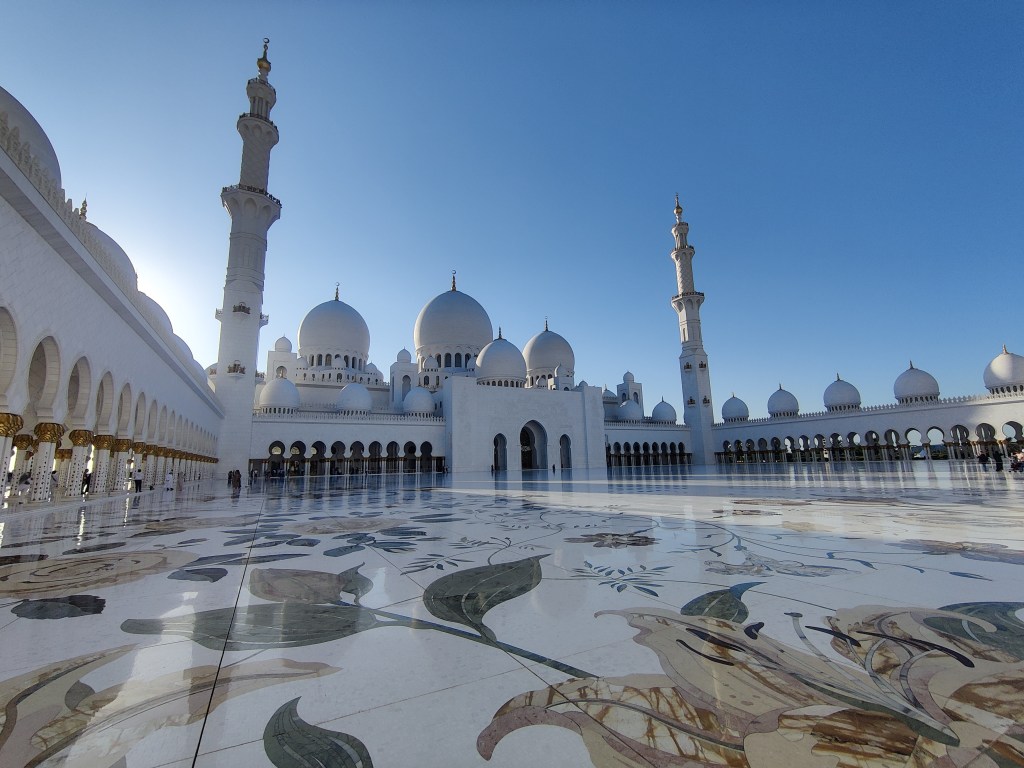 Sheikh Zayed Grand Mosque, inner courtyard.