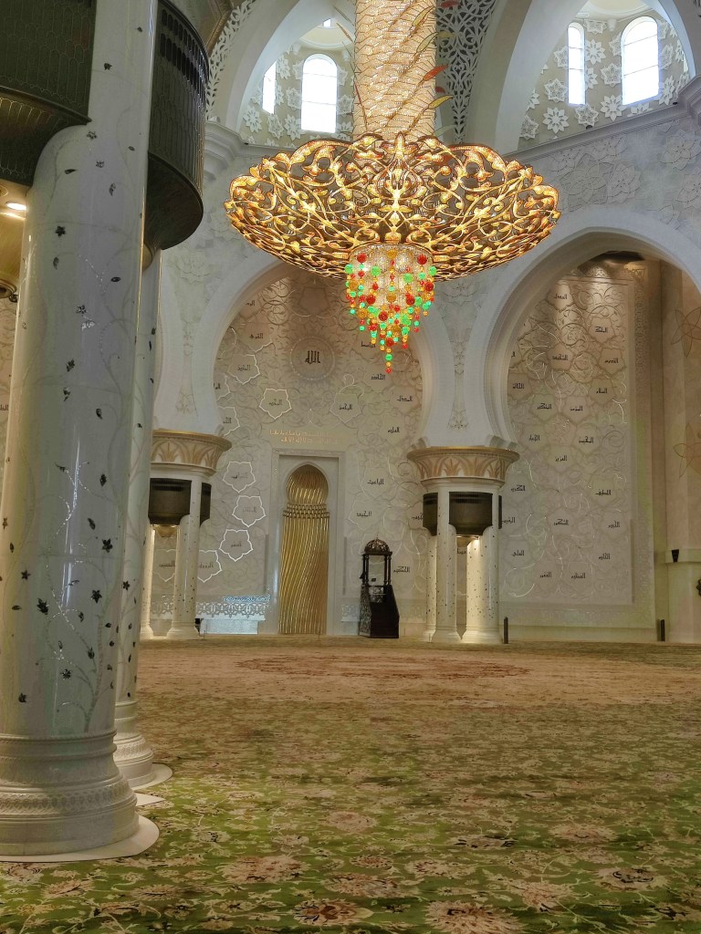 Sheikh Zayed Grand Mosque, main prayer hall