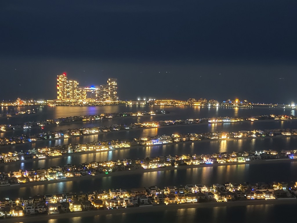 Night life on the leaf of Palm Jumeirah